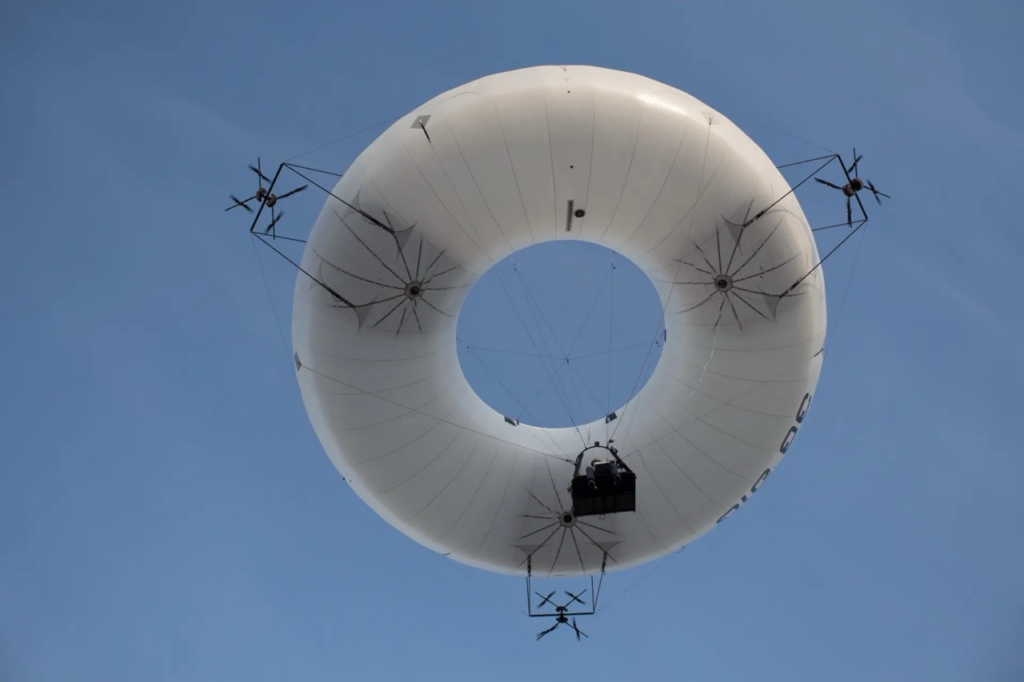 l'aeronde doughnut shaped dirigible