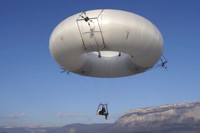 l'aeronde flying donut