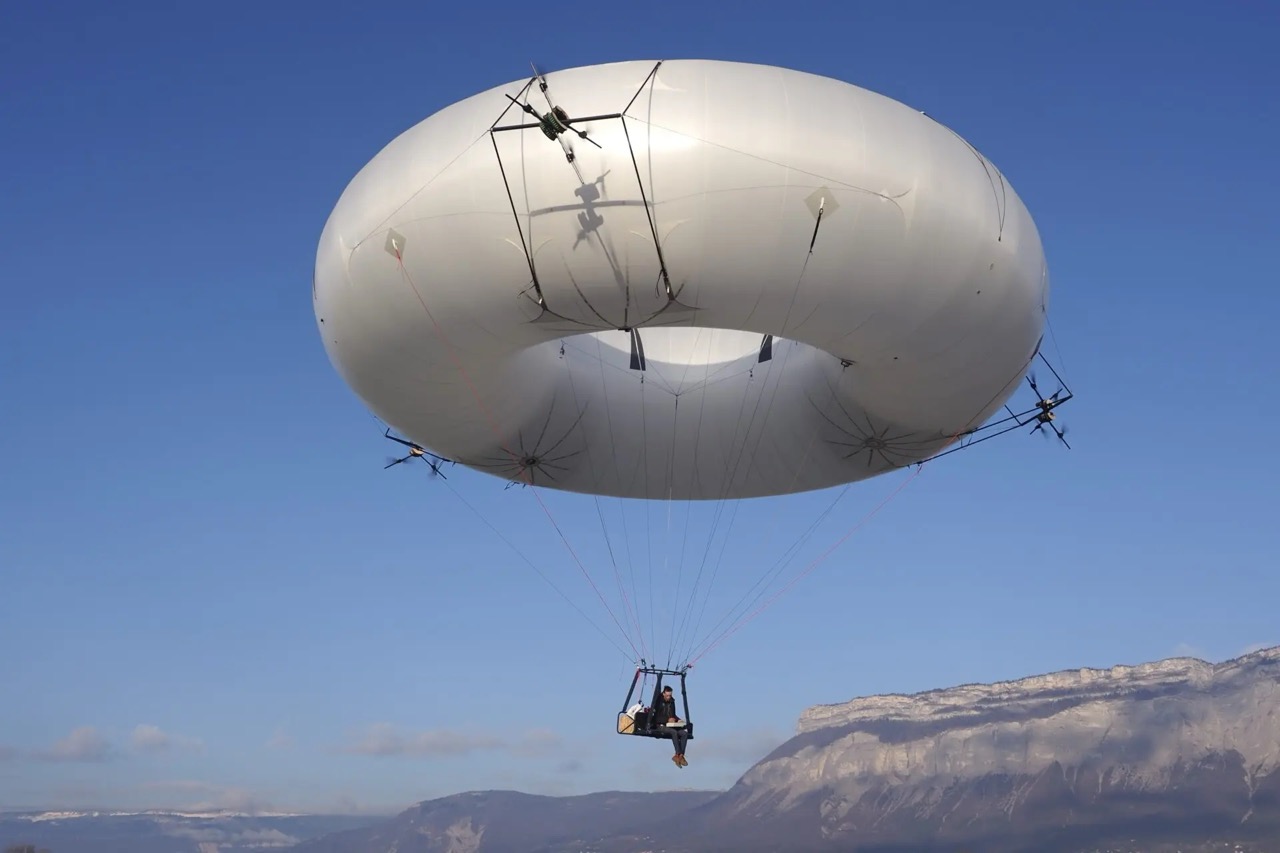l'aeronde flying donut
