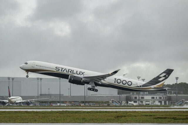 Starlux first A350-1000