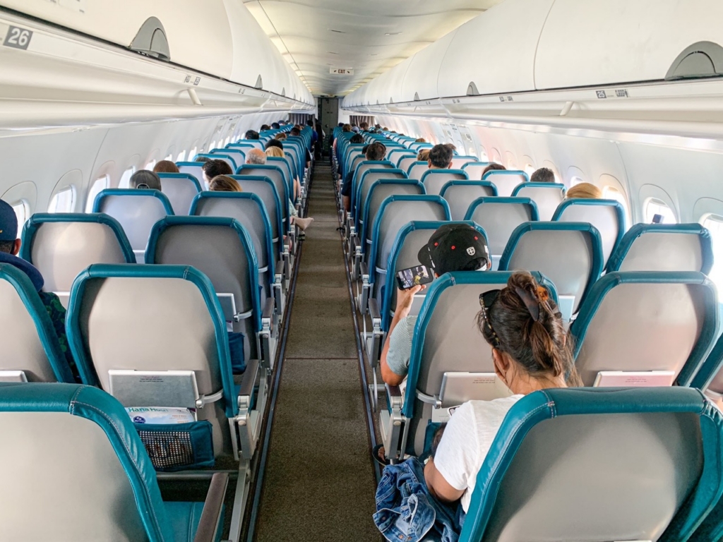 Hawaiian Airlines Boeing 717 cabin. 