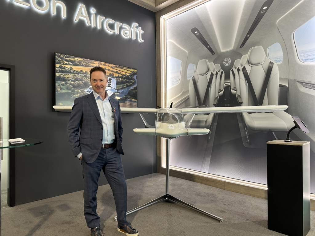 Horizon aircraft cavorite X7 model with CEO