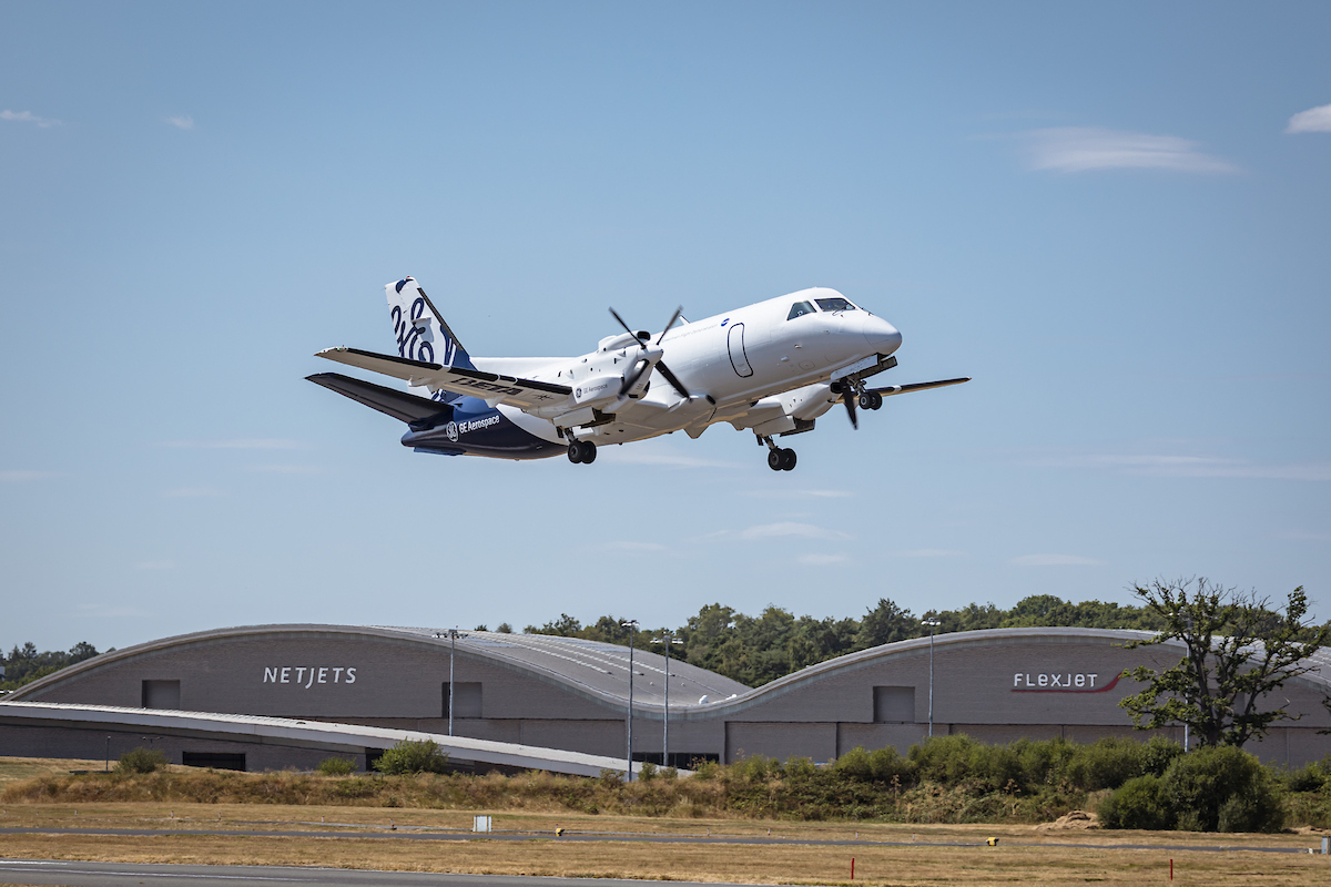 Farnborough Airshow flying display with GE Aerospace Saab 340B