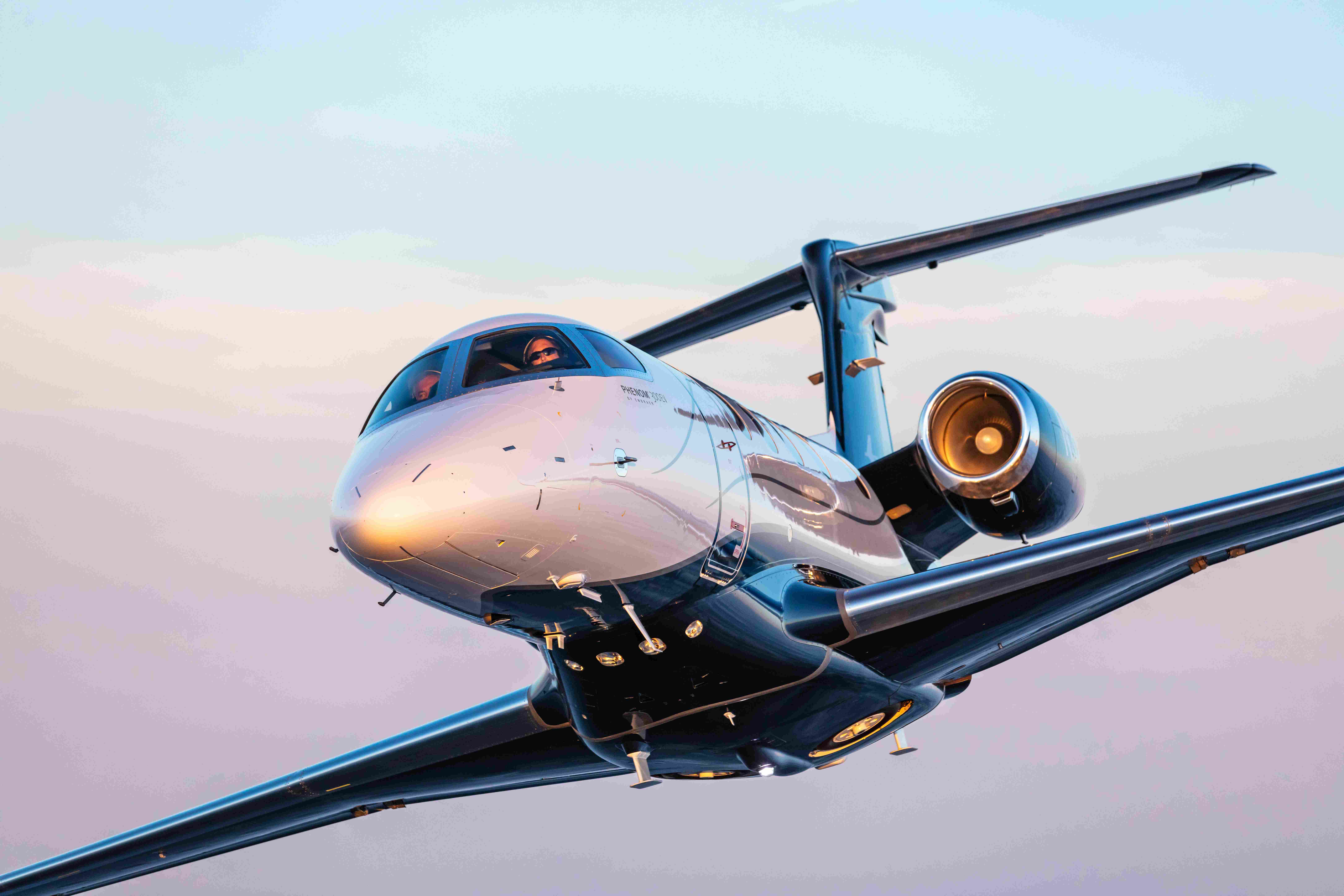 Embraer Phenom 300EV