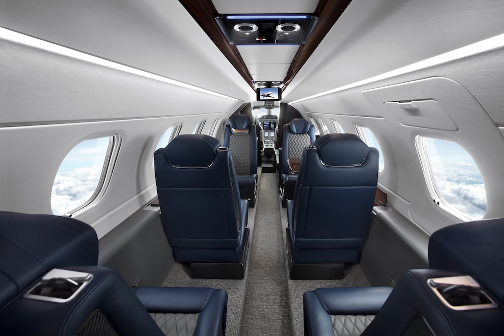 Embraer Phenom 300EV