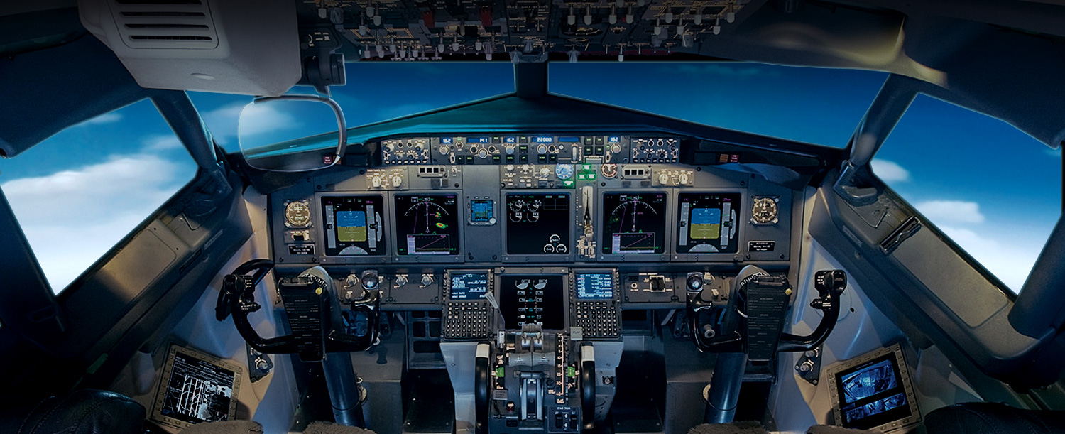 Boeing - 737 NG Cockpit