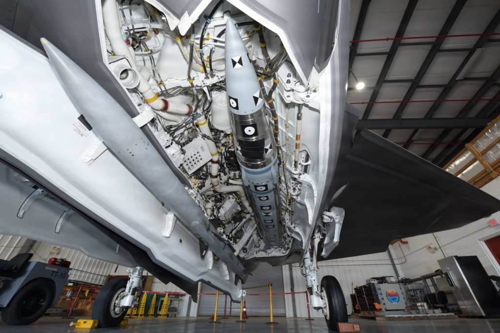 US Navy's AIM-424 Malice is built for Super Hornets and F-35Cs