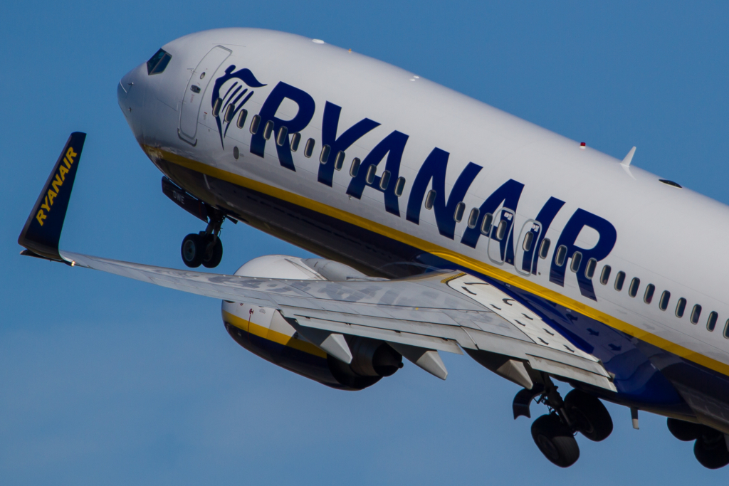 Ryanair 7370800