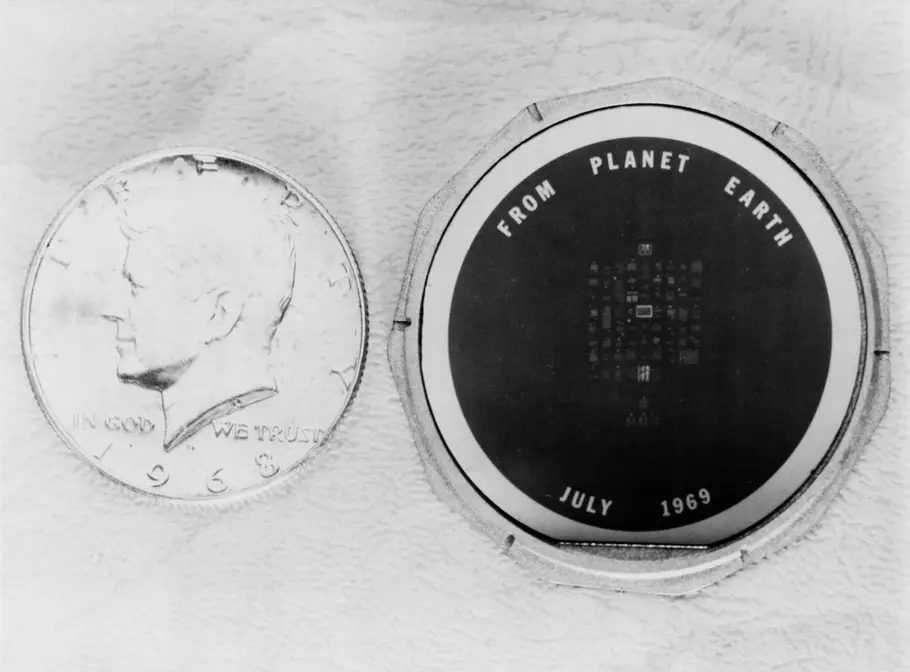 The Apollo 11 goodwill disc that was left on the Moon. The disc featured an inscription that read: “Goodwill messages from around the world brought to the Moon by the astronauts of Apollo 11.” Around the rim of the disk was an additional inscription: “From Planet Earth -- July 1969.”
