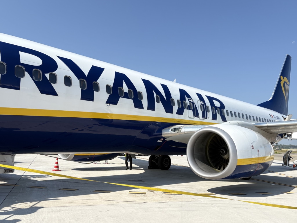 Ryanair 737-800
