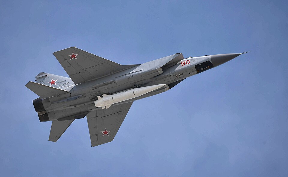 Kinzhal missile being carired on a MiG-31