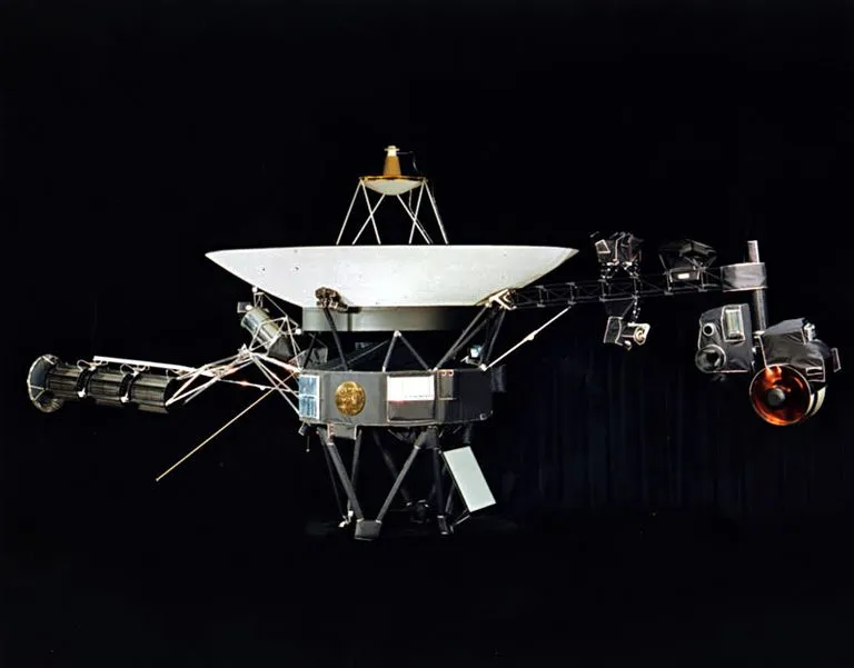 Model of the Voyager spacecraft.