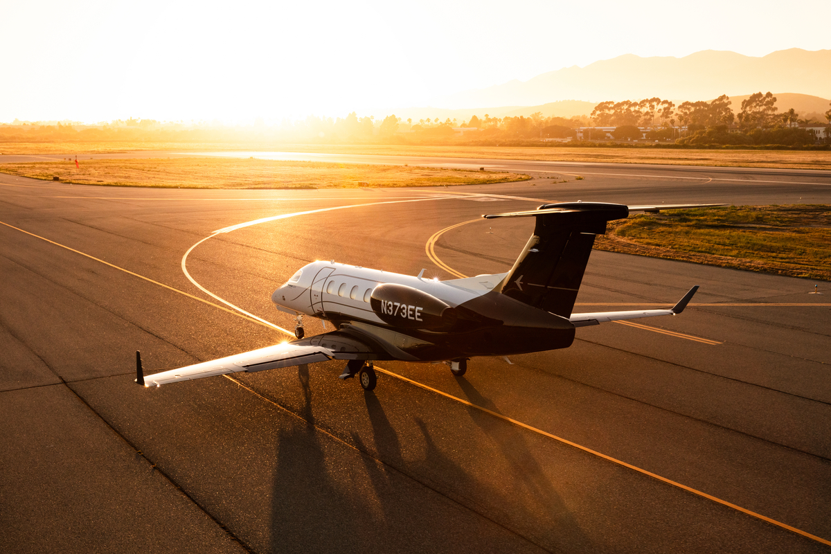 Embraer Phenom 300EV