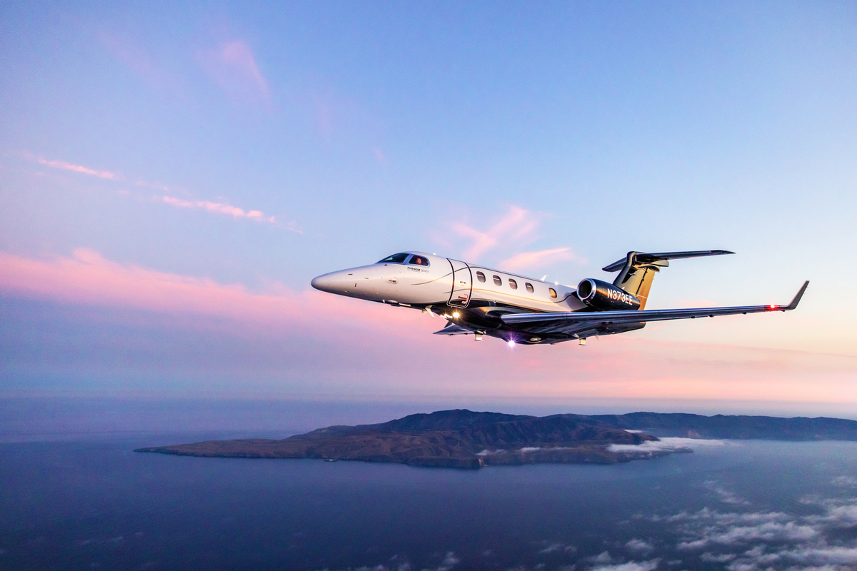 Embraer Phenom 300EV