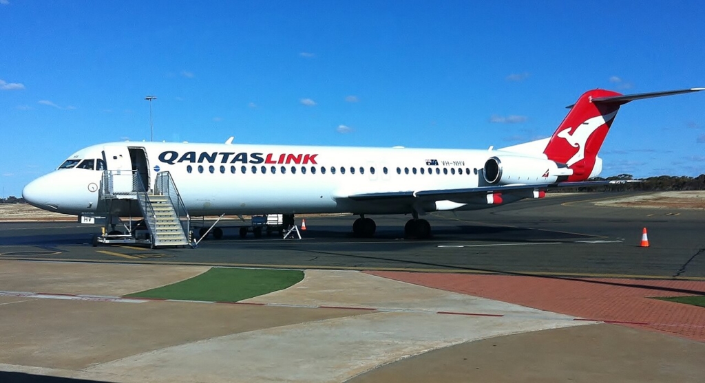 QantasLink Fokker 100