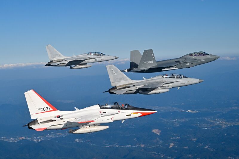 The Republic of Korea Air Force’s first series-production KF-21 Boramae takes off during its delivery flight on 22 September 2026, marking the formal introduction of the indigenous fighter into ROKAF service