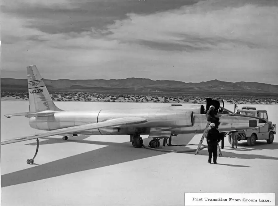 Area 51 pilot in U2