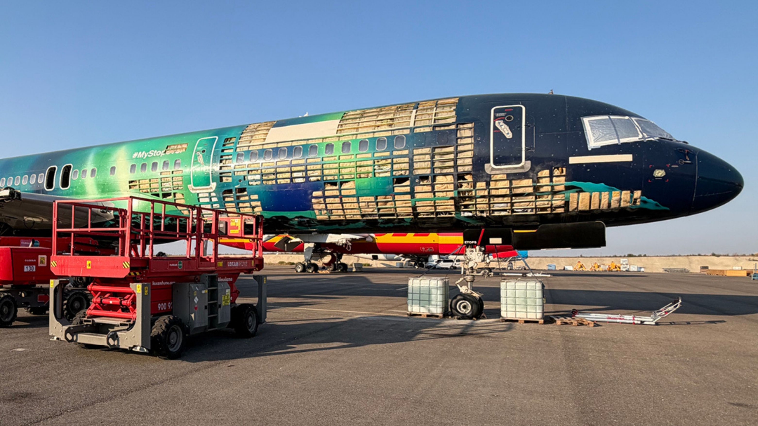 Icelandair Boeing 757 Heckla Aurora cut up for keyrings