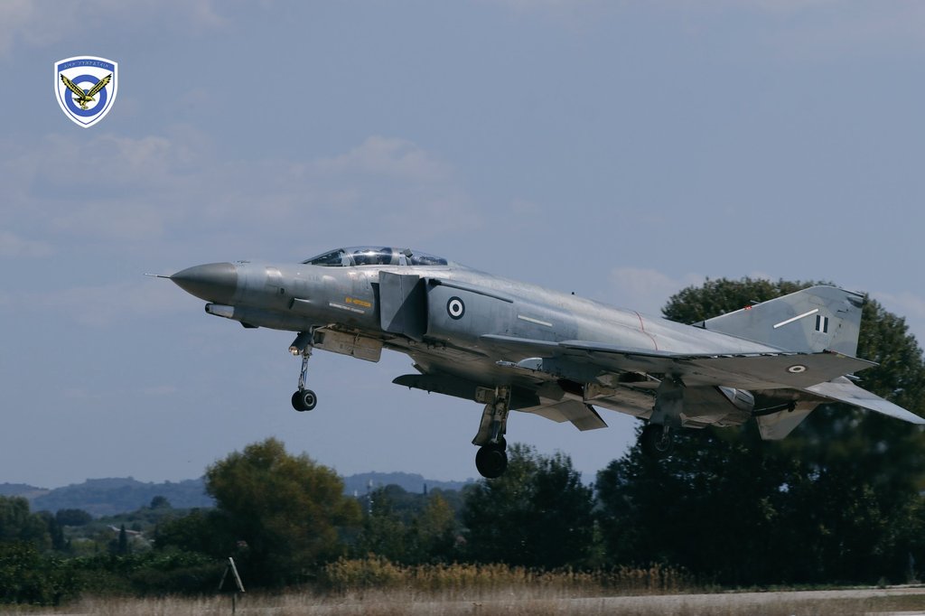 Greek F-4 fighter