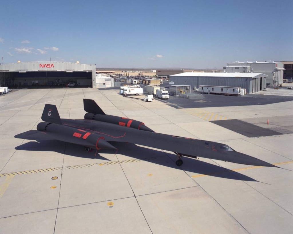 The SR-71 Blackbird from the side