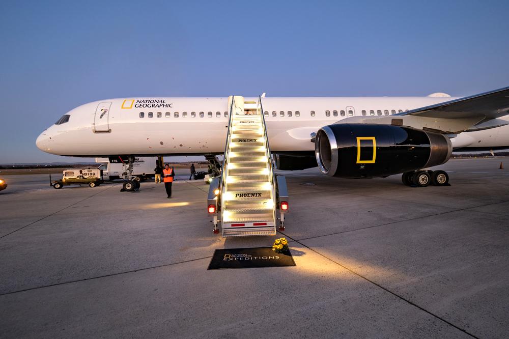 national geographic boeing 757 operated by icelandair