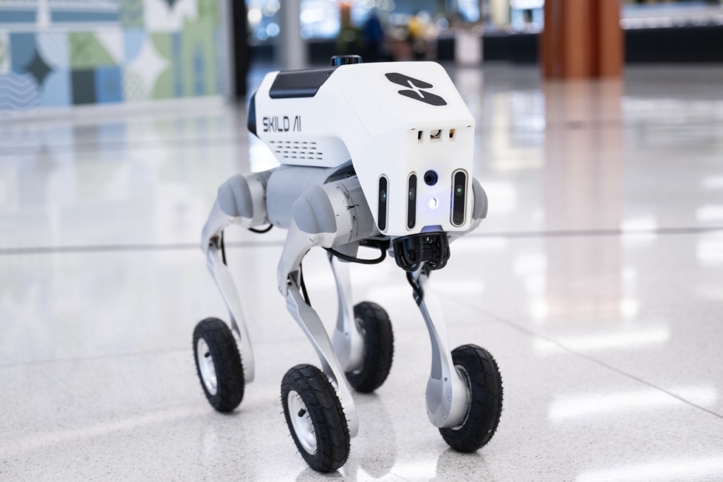 Pittsburgh International Airport robots