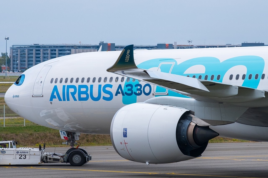 Airbus  A330