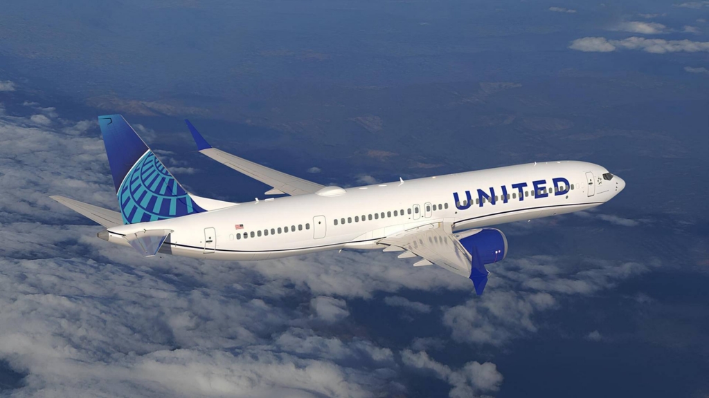 United Boeing 737 MAX 10