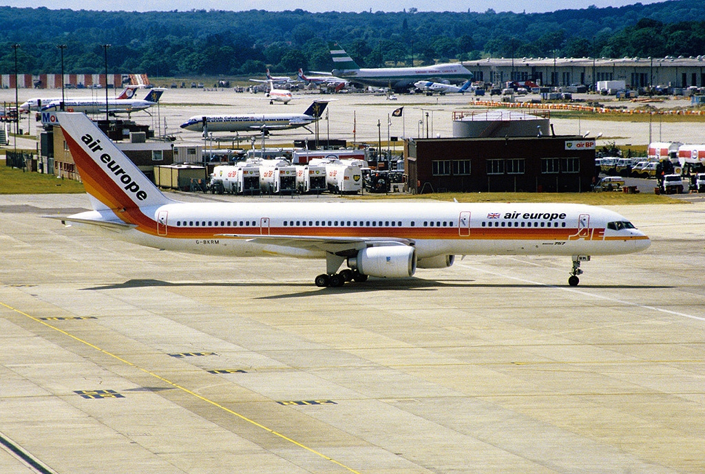 Air Europe B757