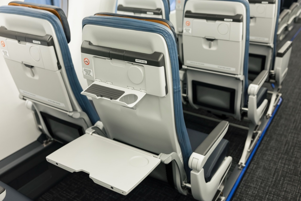 American Eagle RECARO R2 seat on Embraer 175 back view