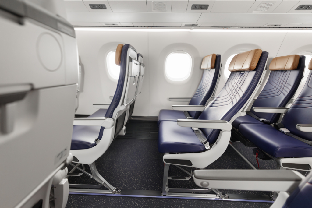 Premium economy on LATAM's E195-E2