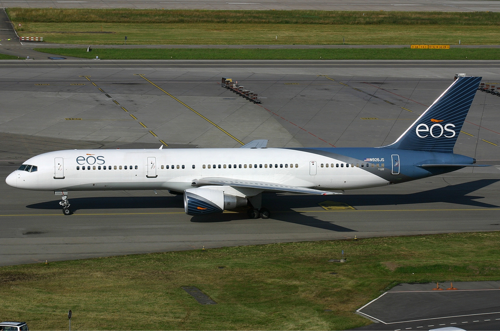Eos Airlines Boeing 757