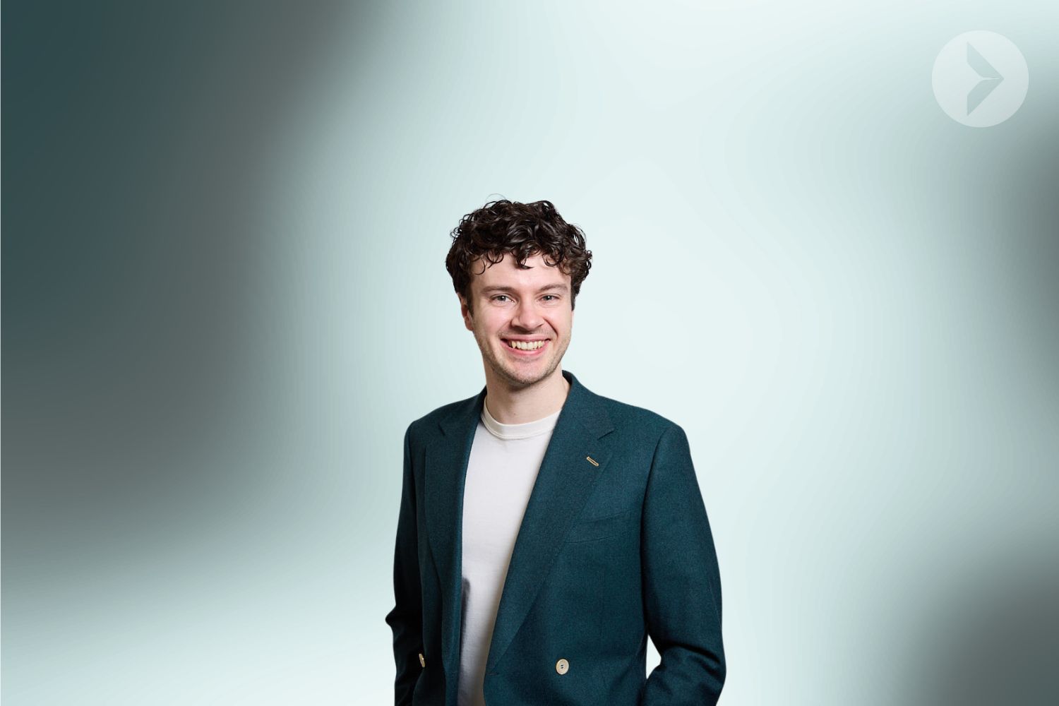 Theo Worsley headshot