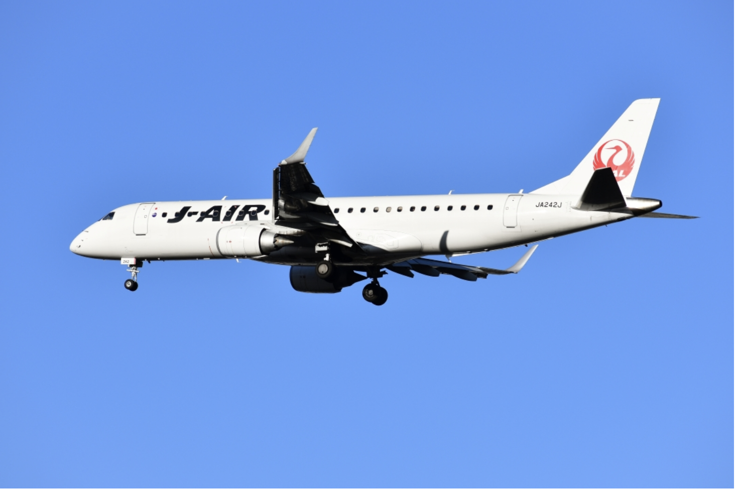 J-Air Embraer E190